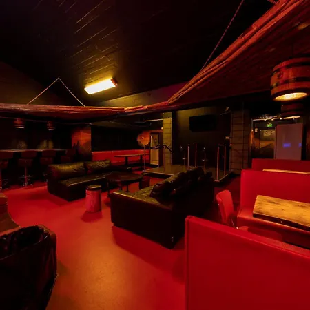 Fdtd Party & Sauna Lounge شقة